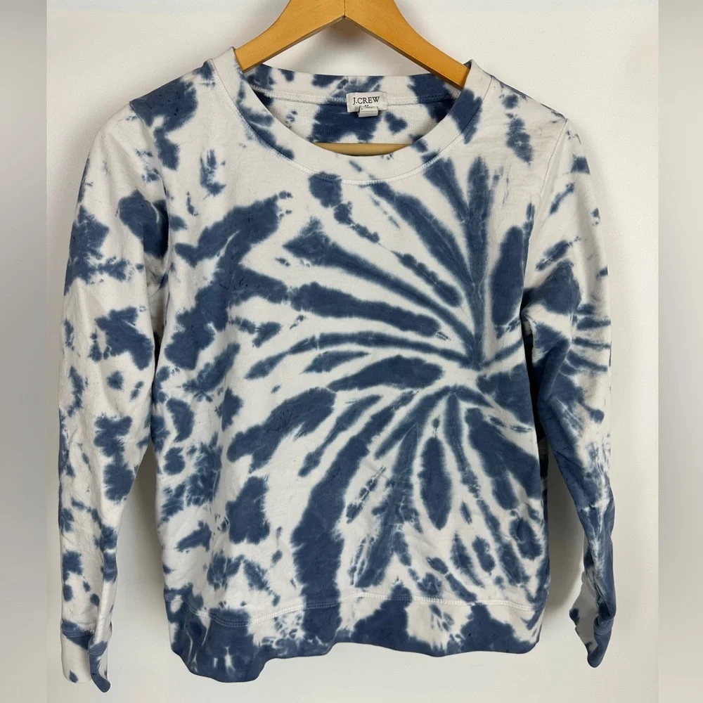 J. Crew Tie Dye Sweatshirt Blue and White Women’s Size Small‎